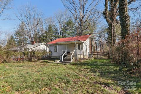 136 Half Circle Lane Hendersonville NC 28791