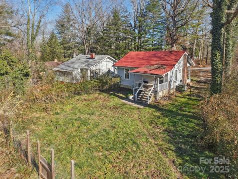 136 Half Circle Lane Hendersonville NC 28791