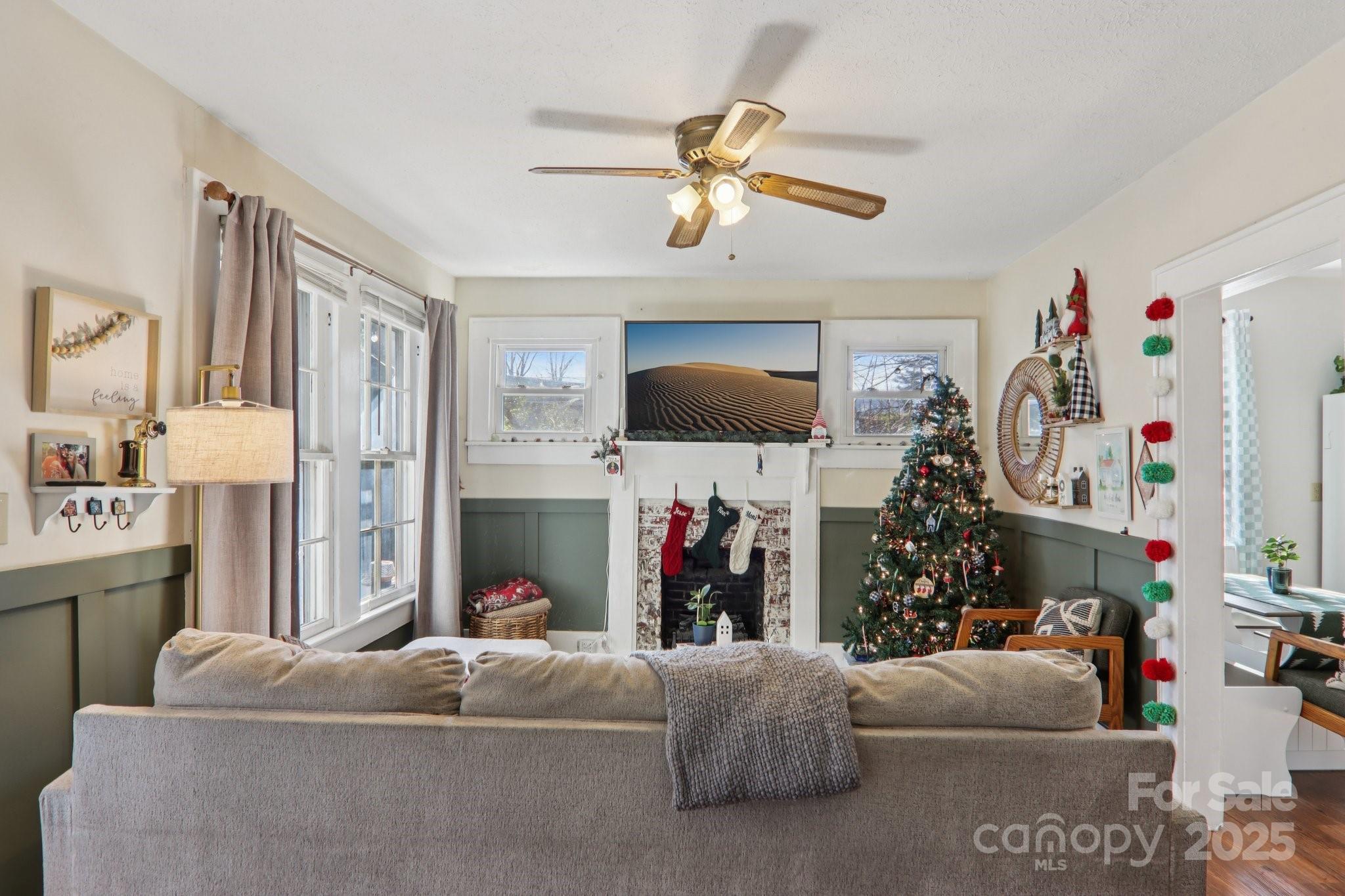 136 Half Circle Lane Hendersonville NC 28791
