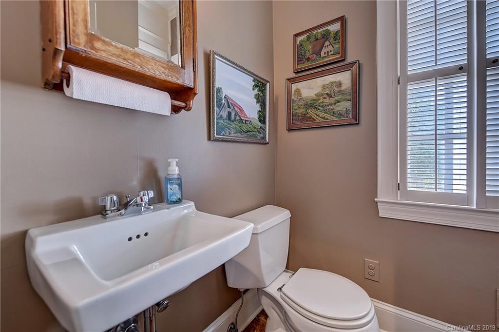 3751 Sedgewood Circle Charlotte NC 28211