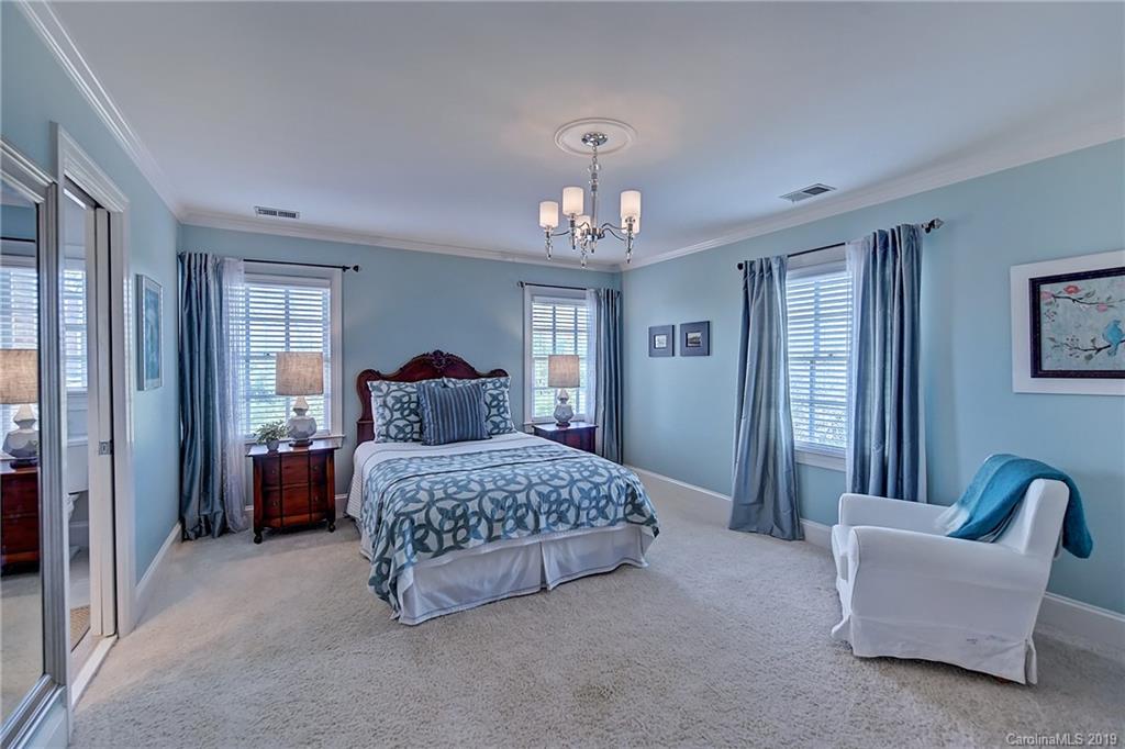 3751 Sedgewood Circle Charlotte NC 28211