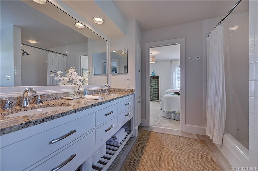 3751 Sedgewood Circle Charlotte NC 28211