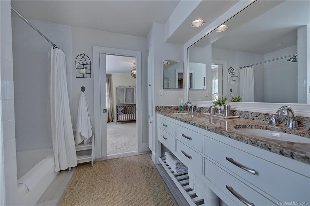 3751 Sedgewood Circle Charlotte NC 28211