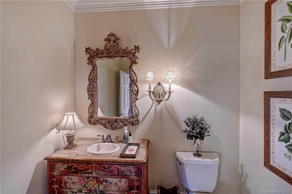 3751 Sedgewood Circle Charlotte NC 28211
