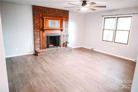 7 Windy Hollow Road Asheville NC 28806