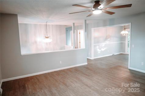 7 Windy Hollow Road Asheville NC 28806