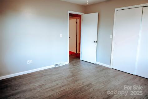 7 Windy Hollow Road Asheville NC 28806