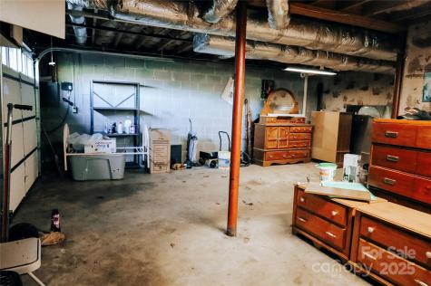 7 Windy Hollow Road Asheville NC 28806