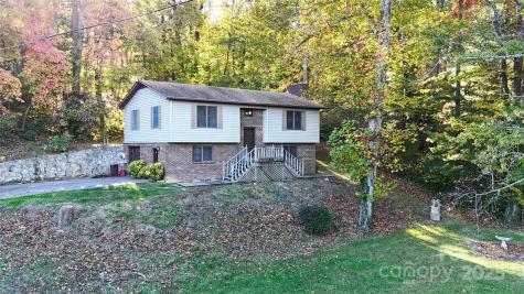 7 Windy Hollow Road Asheville NC 28806
