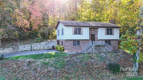 7 Windy Hollow Road Asheville NC 28806