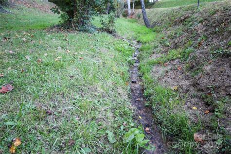 7 Windy Hollow Road Asheville NC 28806