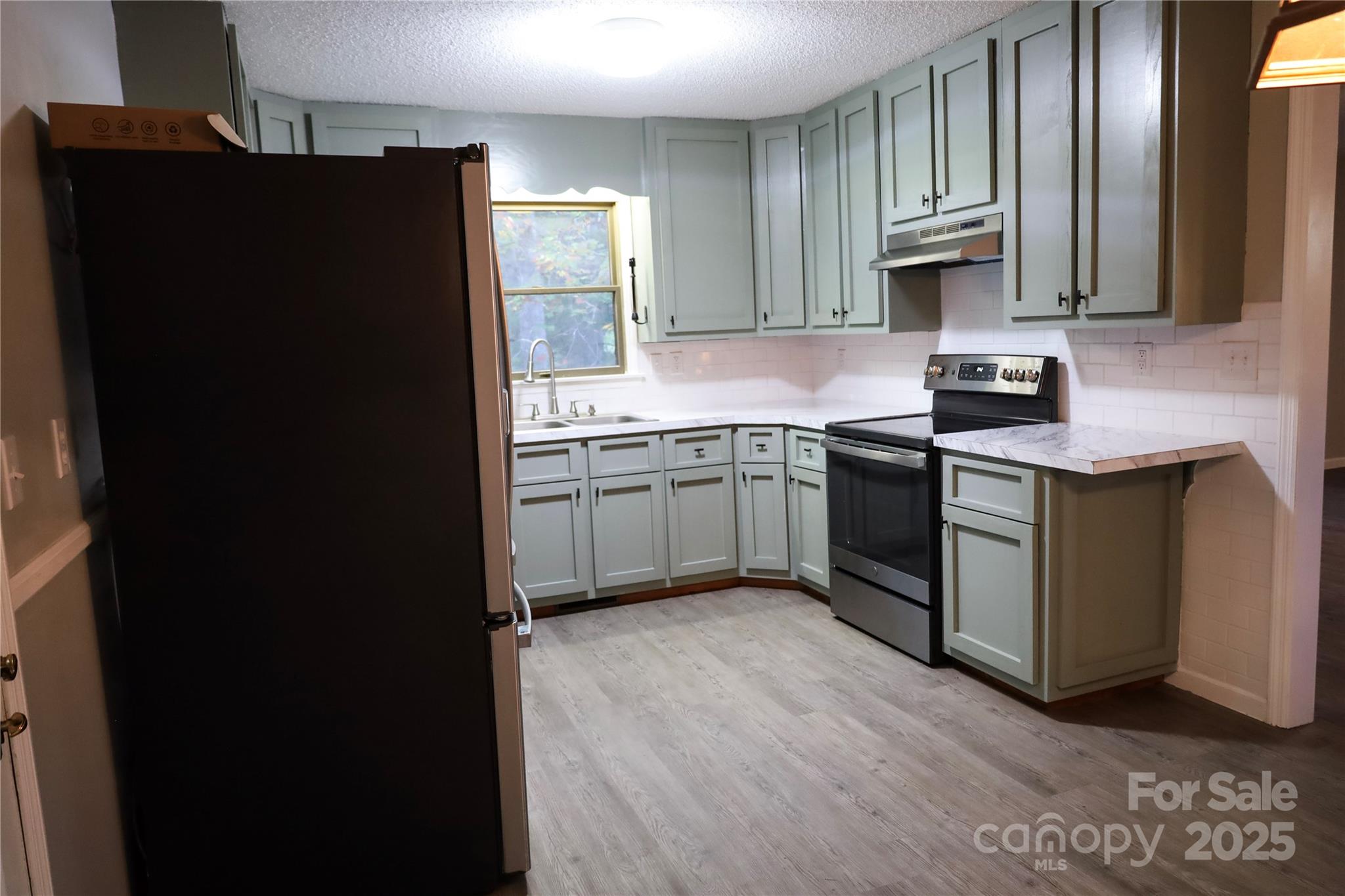 7 Windy Hollow Road Asheville NC 28806