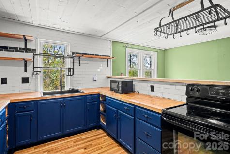 1271 Upper Brush Creek Road Fairview NC 28730