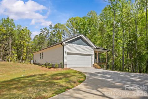 4581 Riverside Road Lancaster SC 29720