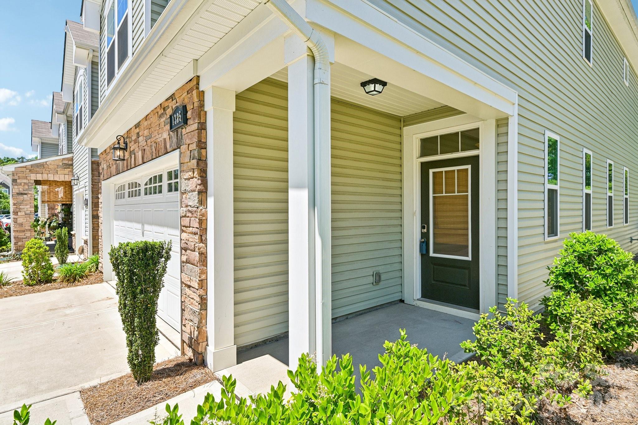 1325 Southern Sugar Drive Charlotte NC 28262