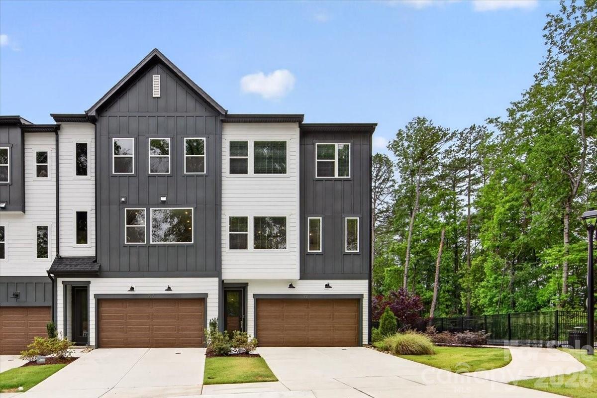921 Archway Lane Charlotte NC 28217