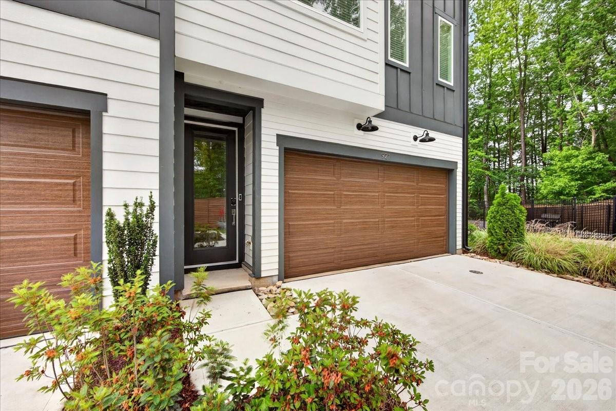 921 Archway Lane Charlotte NC 28217