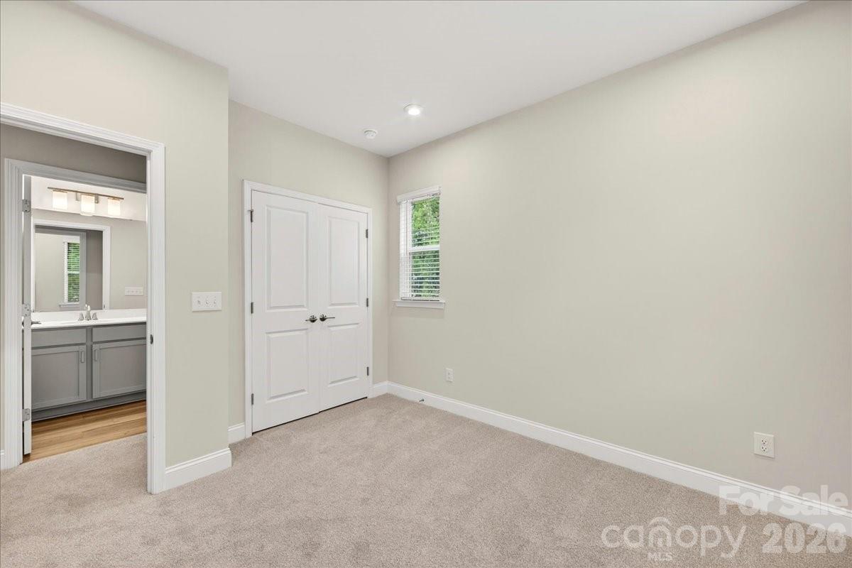 921 Archway Lane Charlotte NC 28217