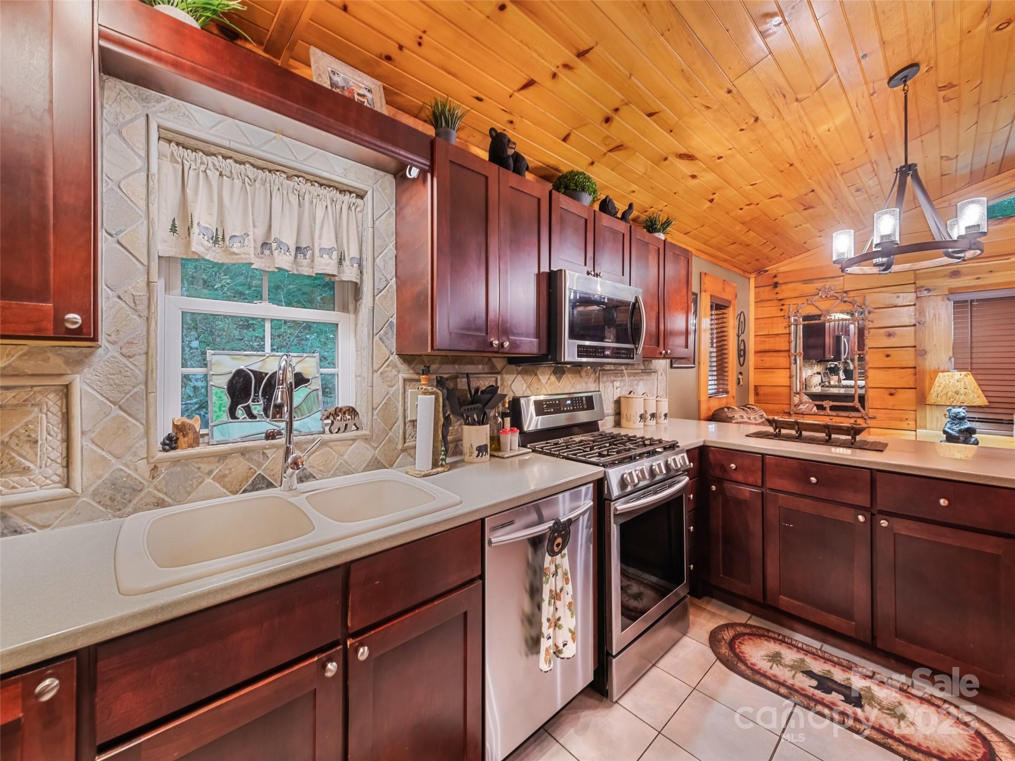 839 Wolf Laurel Drive Maggie Valley NC 28751