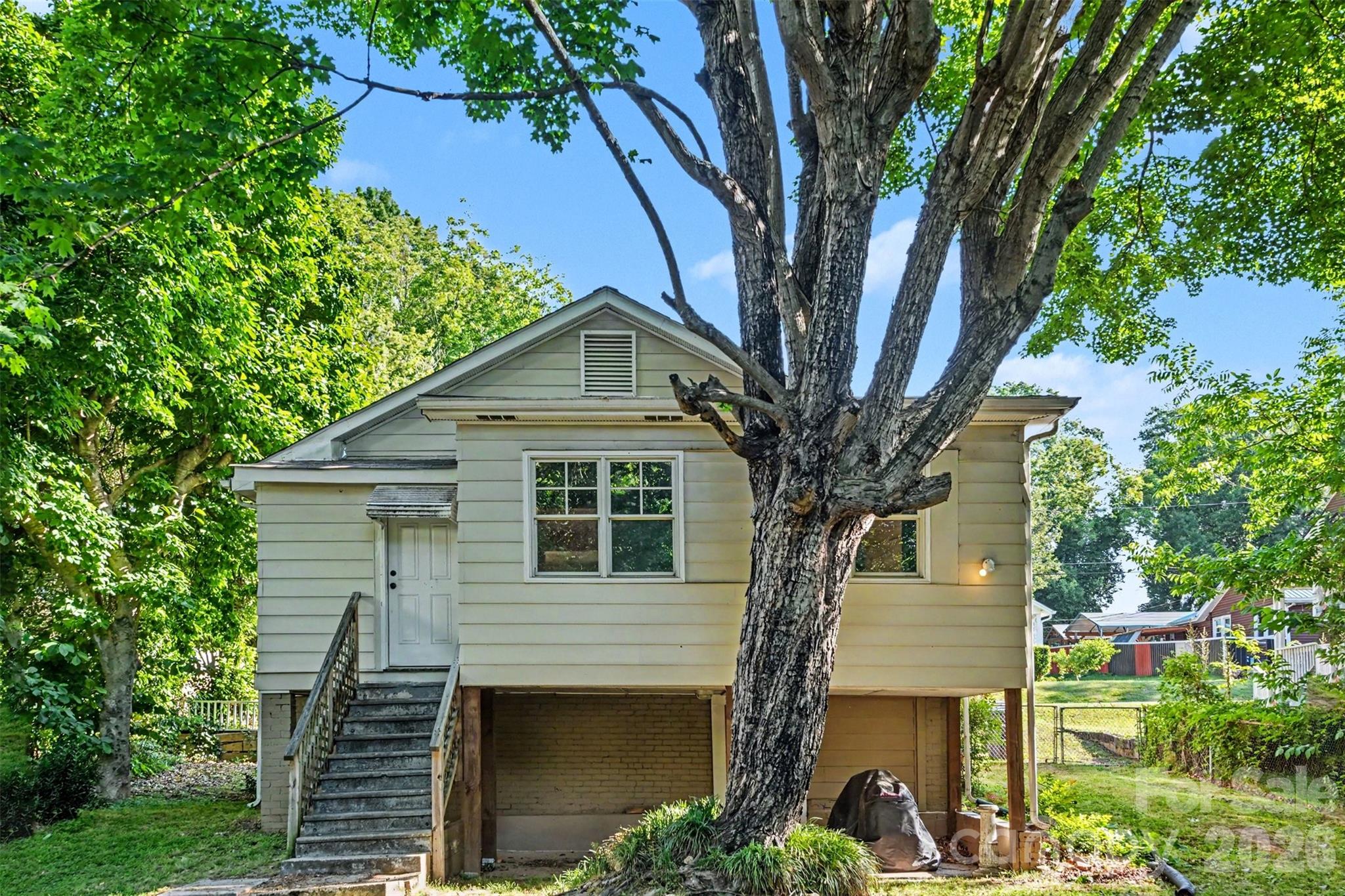 611 E 4th Avenue Gastonia NC 28054