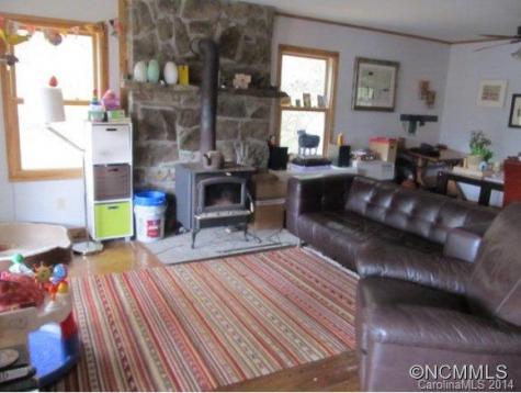 116 Reklaw Road Bakersville NC 28705