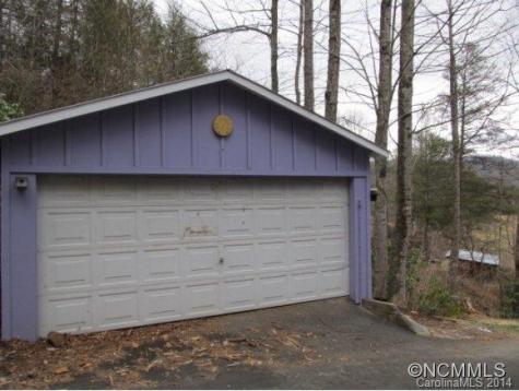 116 Reklaw Road Bakersville NC 28705