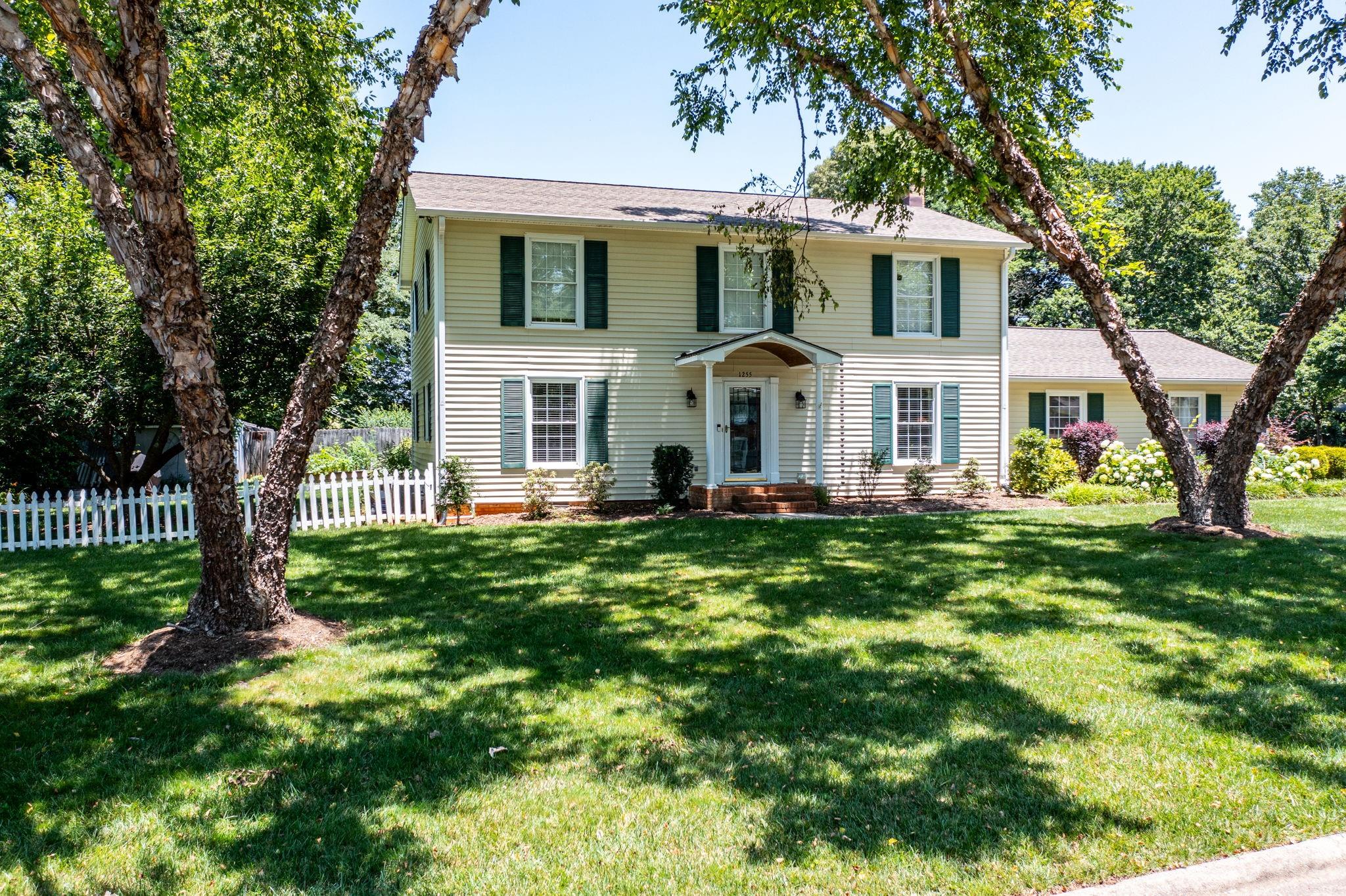 1255 19th Avenue NE Hickory NC 28601