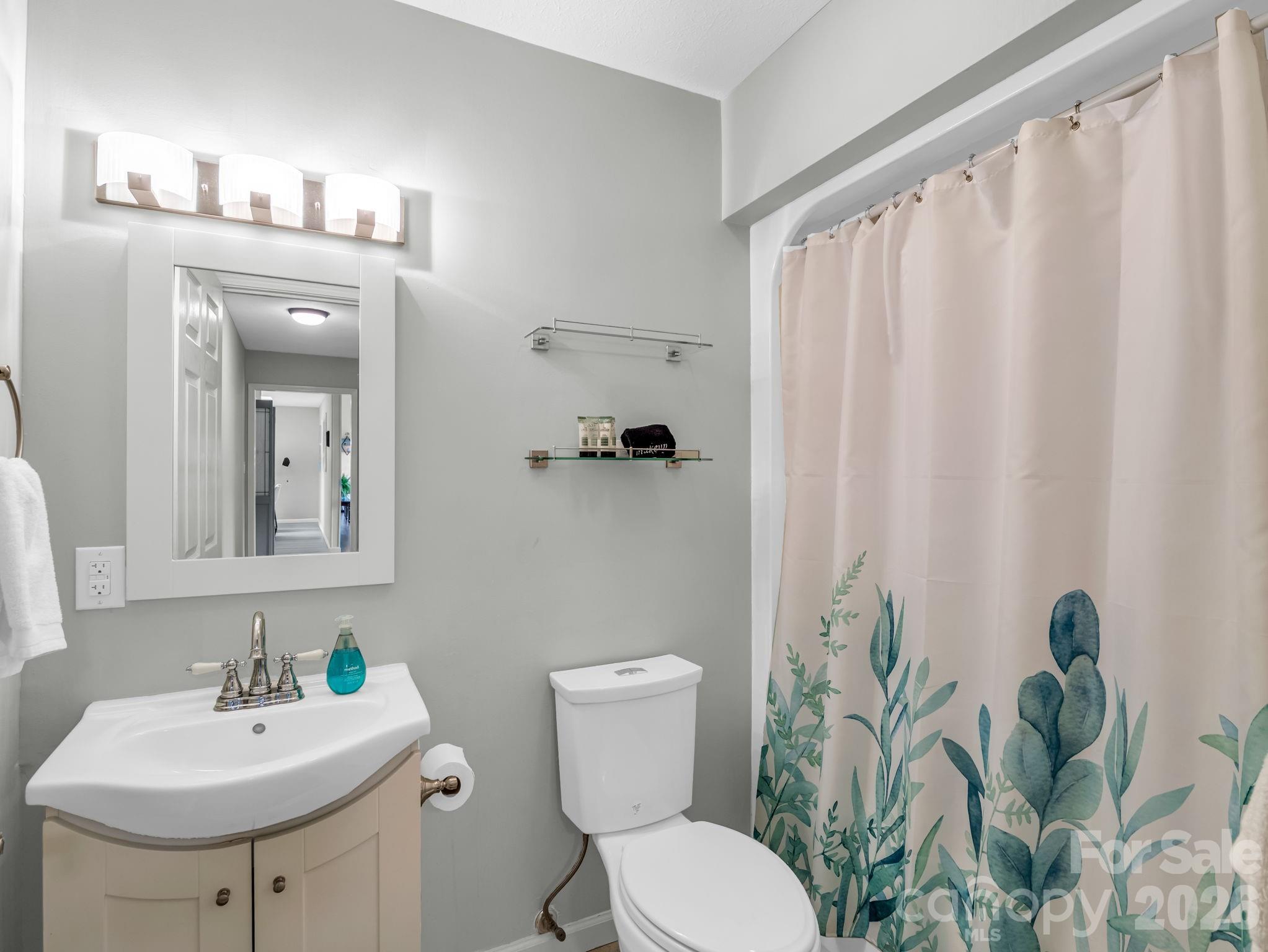 656 Cashiers Valley Road Brevard NC 28712
