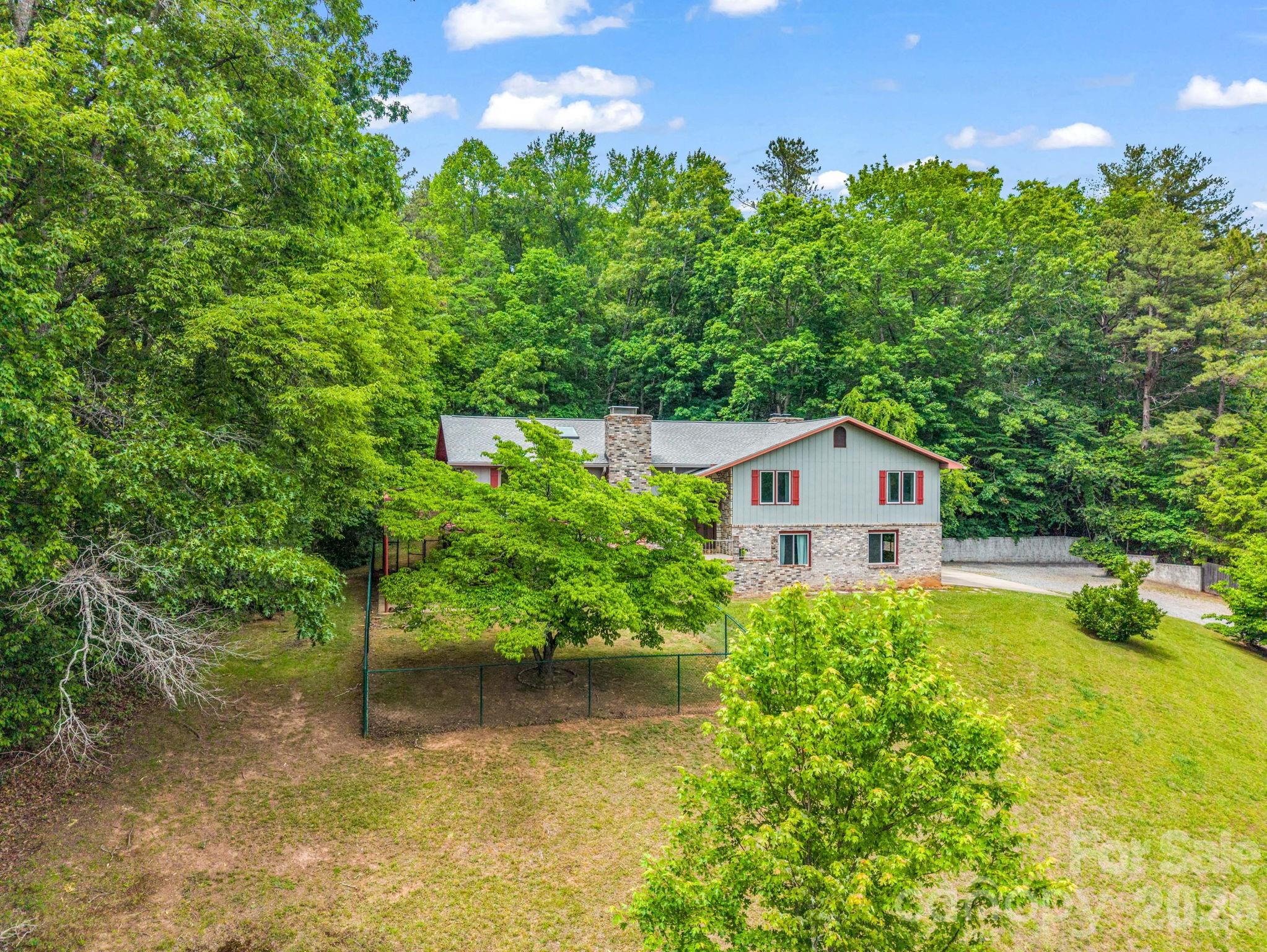 656 Cashiers Valley Road Brevard NC 28712