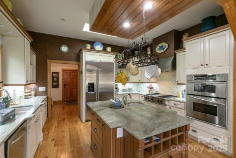 324 Austin Mountain Drive Burnsville NC 28714