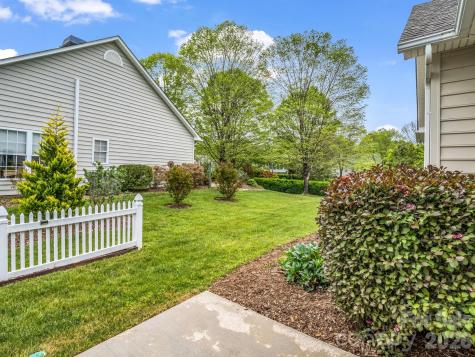 276 Cambridge Drive Brevard NC 28712