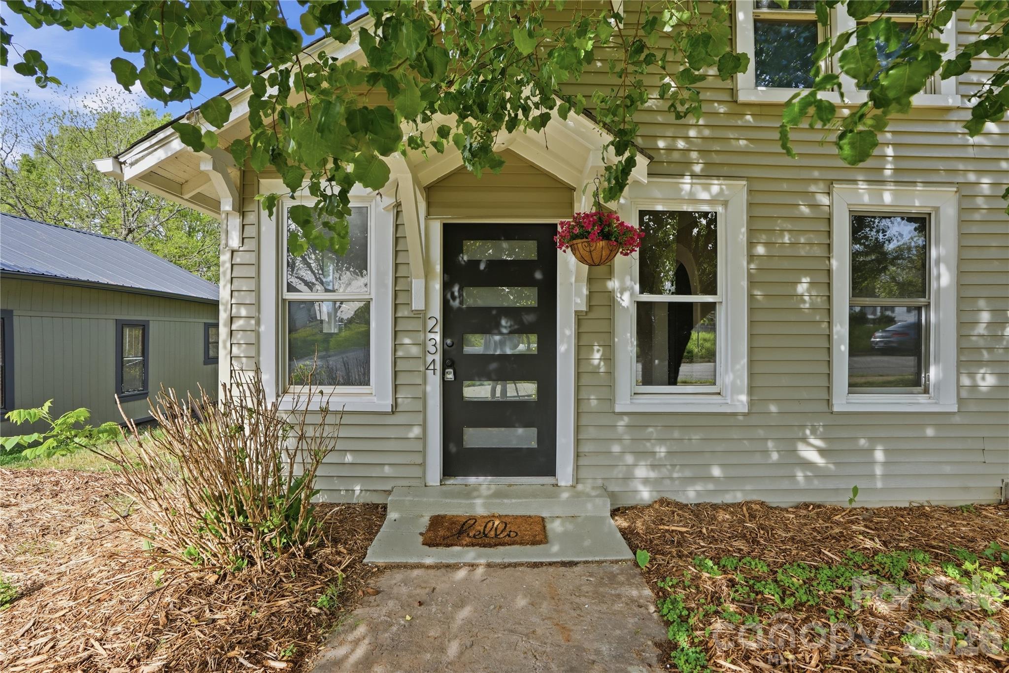 234 S Ervin Avenue Newton NC 28658