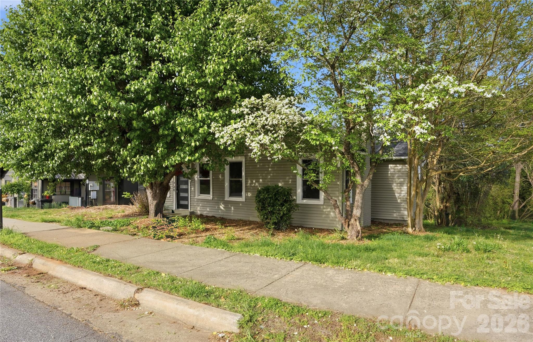 234 S Ervin Avenue Newton NC 28658
