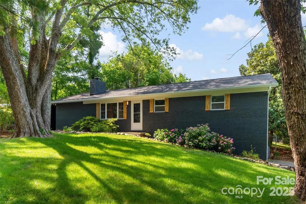 28 Pine Lane Asheville NC 28806