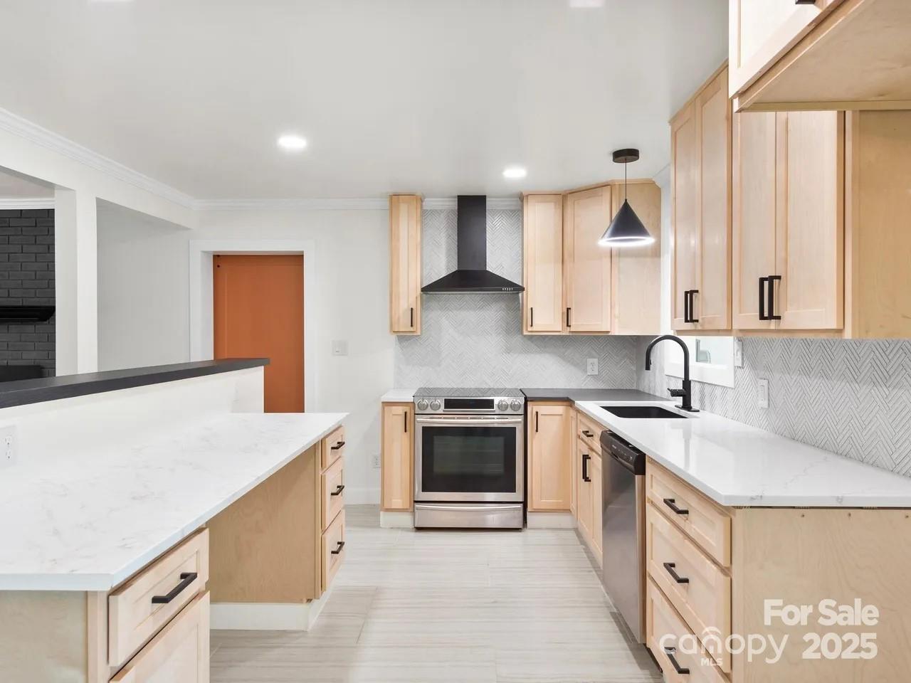 28 Pine Lane Asheville NC 28806