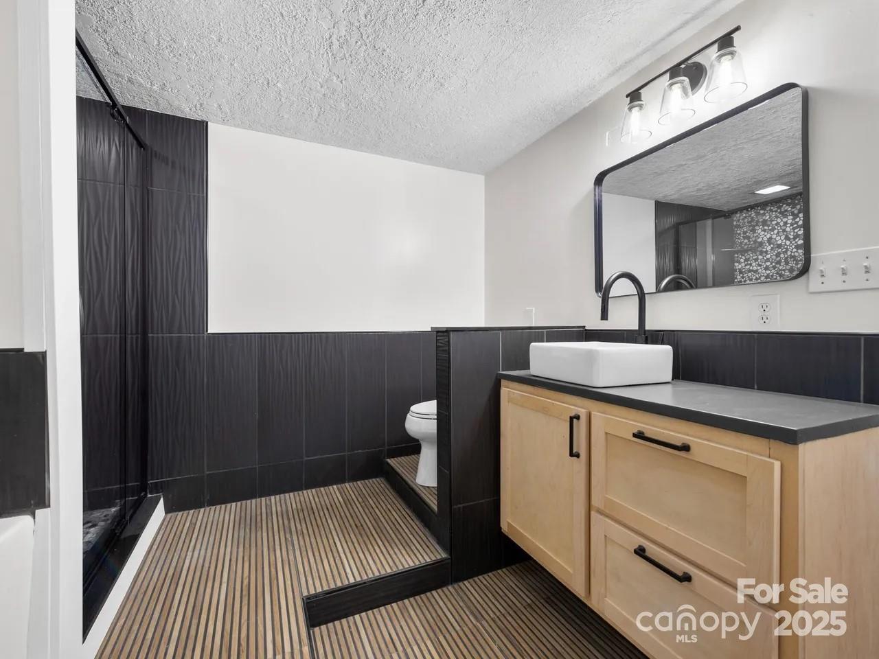 28 Pine Lane Asheville NC 28806