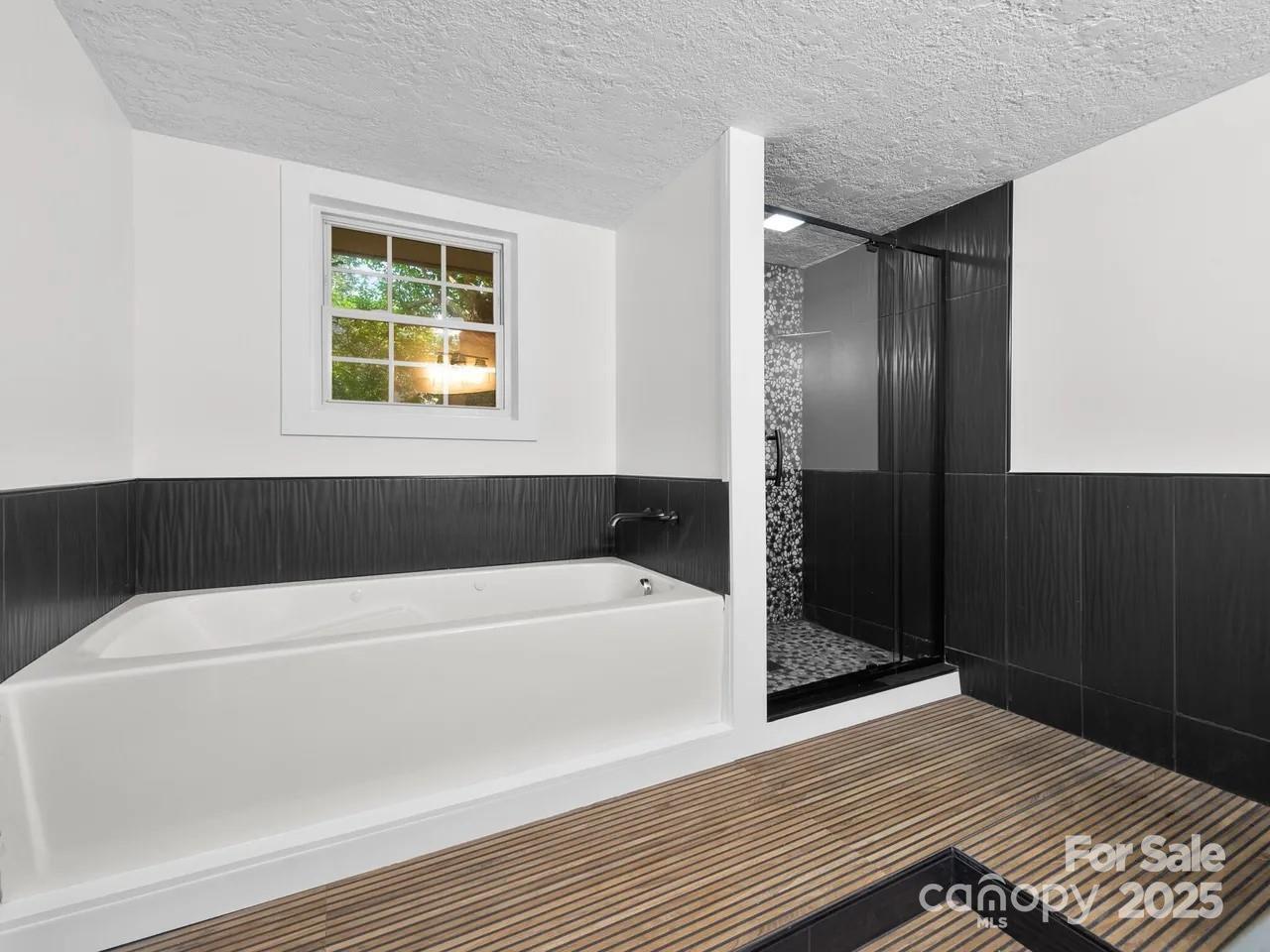 28 Pine Lane Asheville NC 28806