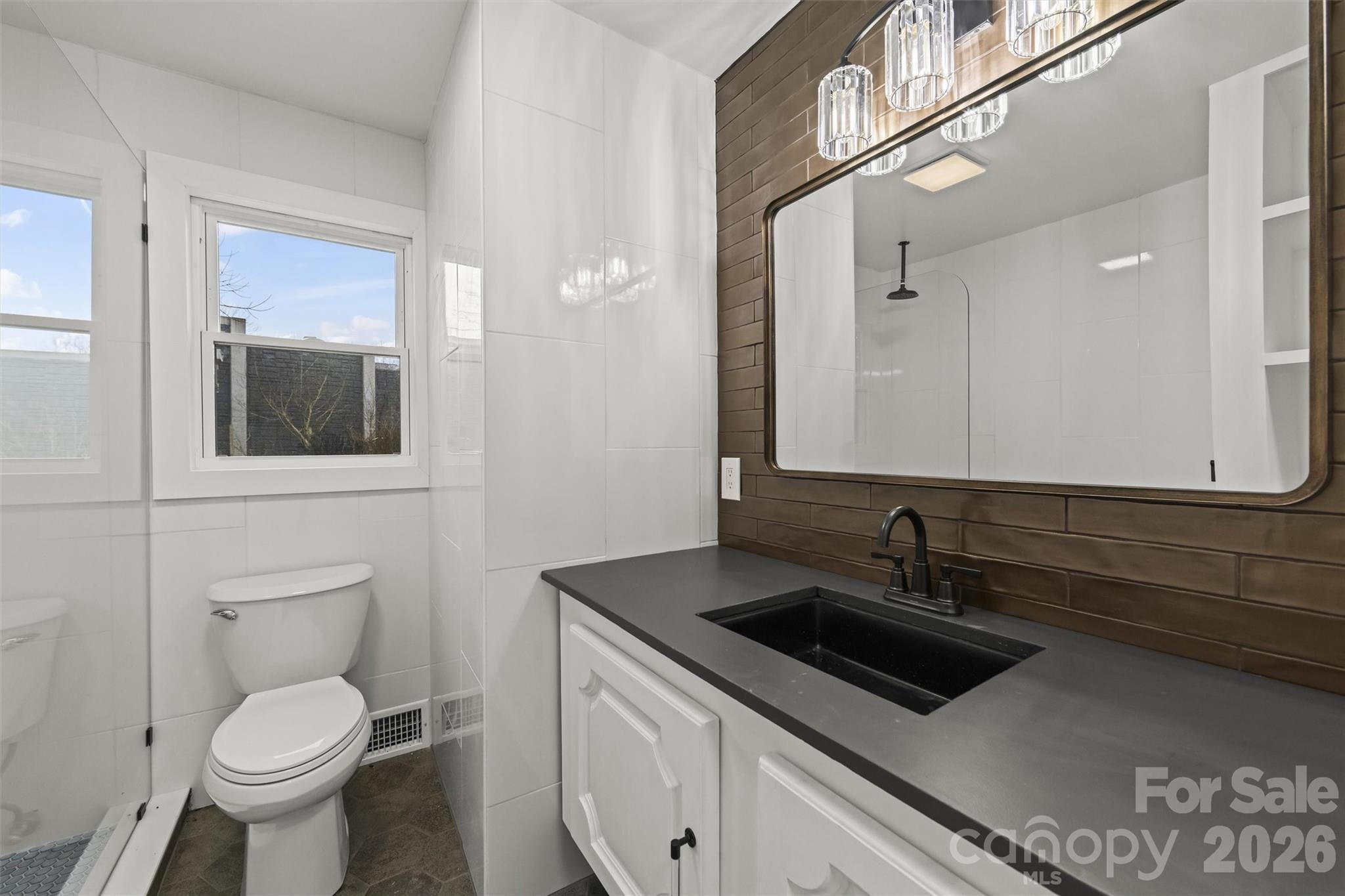 28 Pine Lane Asheville NC 28806