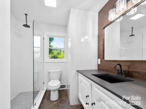 28 Pine Lane Asheville NC 28806