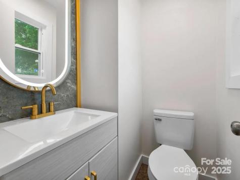 28 Pine Lane Asheville NC 28806