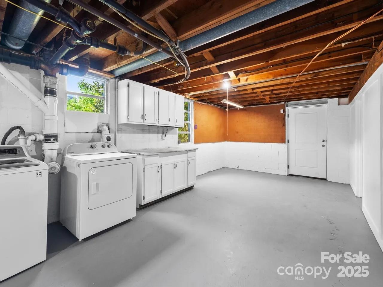 28 Pine Lane Asheville NC 28806