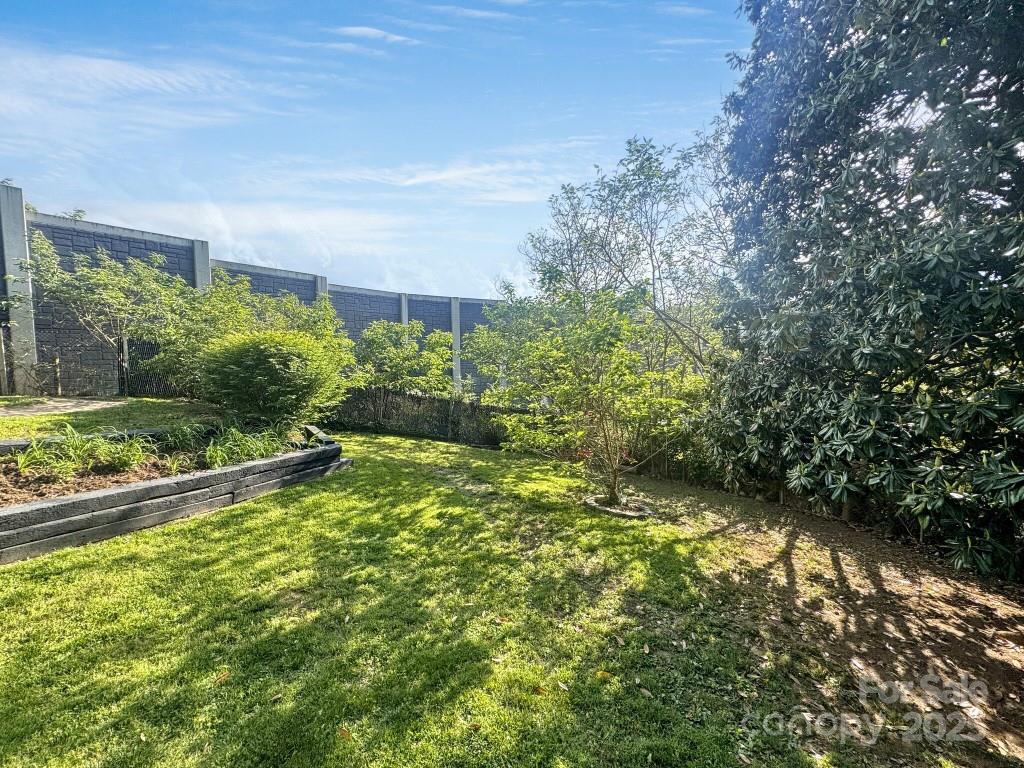 28 Pine Lane Asheville NC 28806