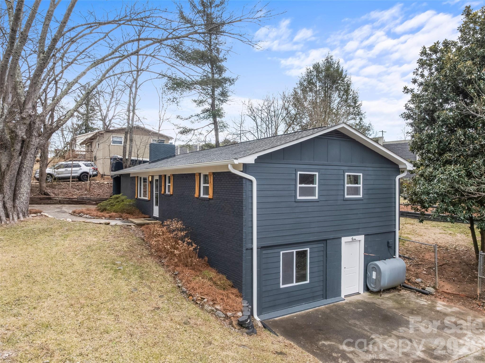 28 Pine Lane Asheville NC 28806