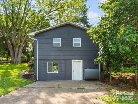 28 Pine Lane Asheville NC 28806