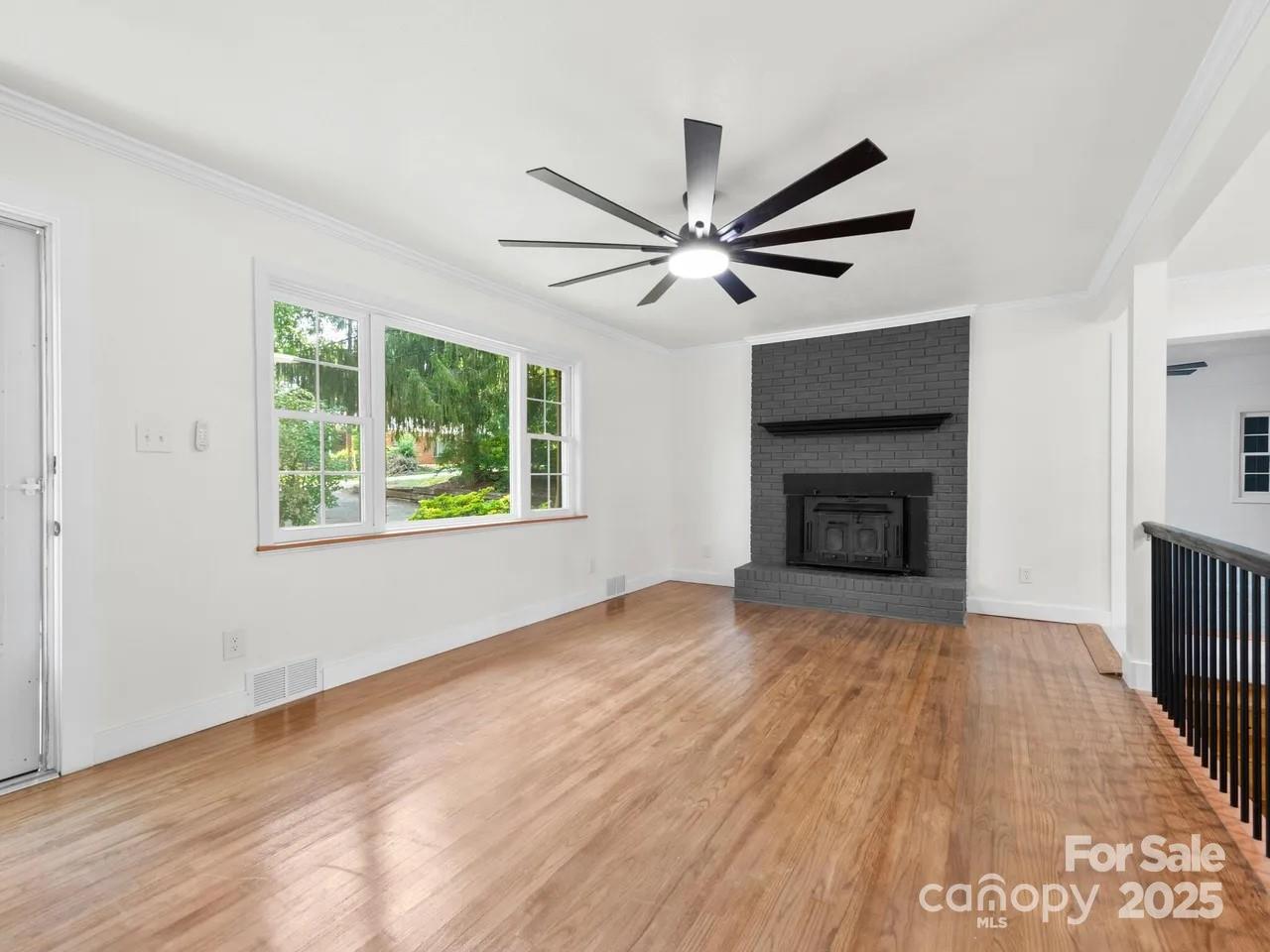 28 Pine Lane Asheville NC 28806