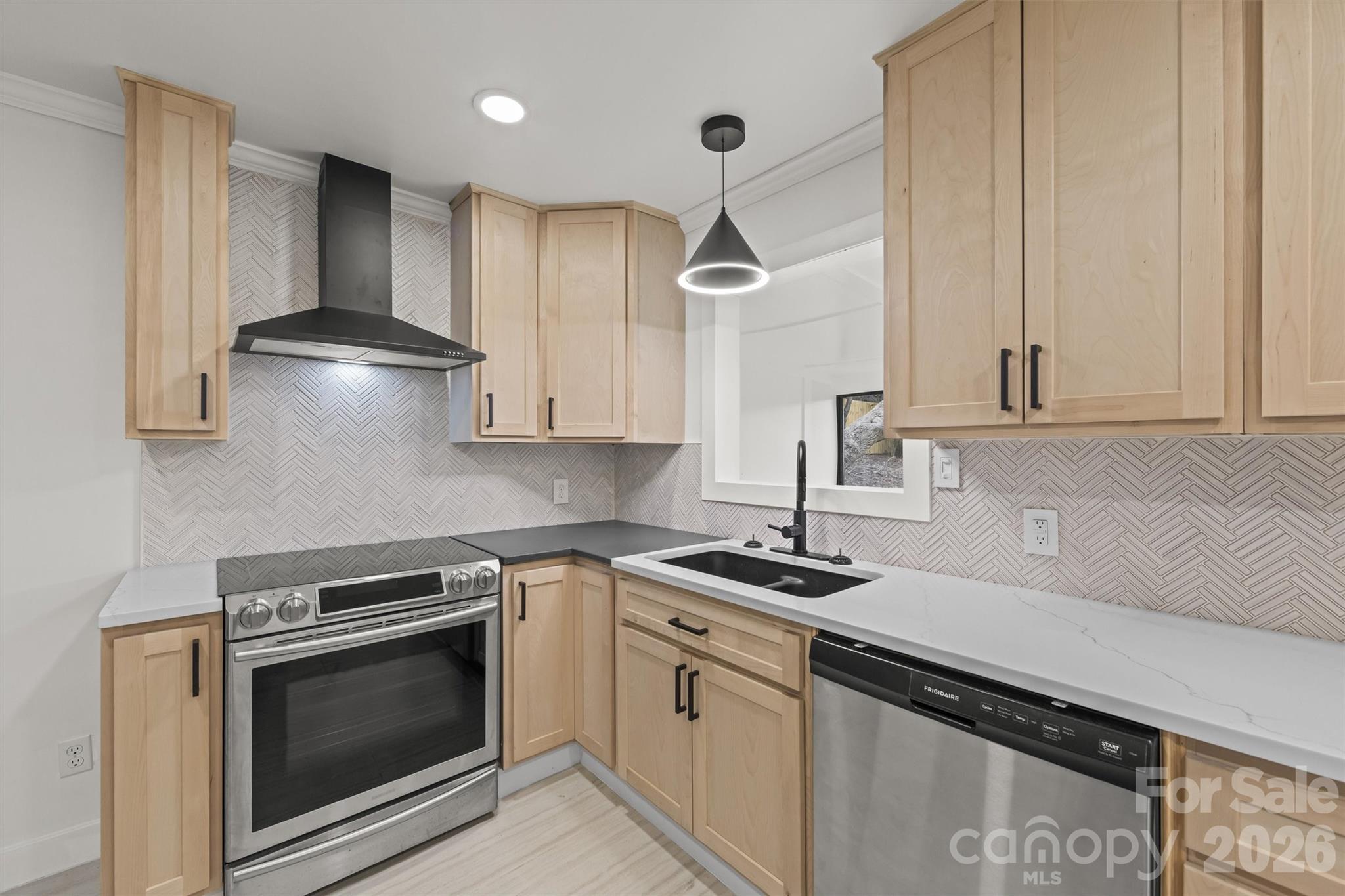 28 Pine Lane Asheville NC 28806