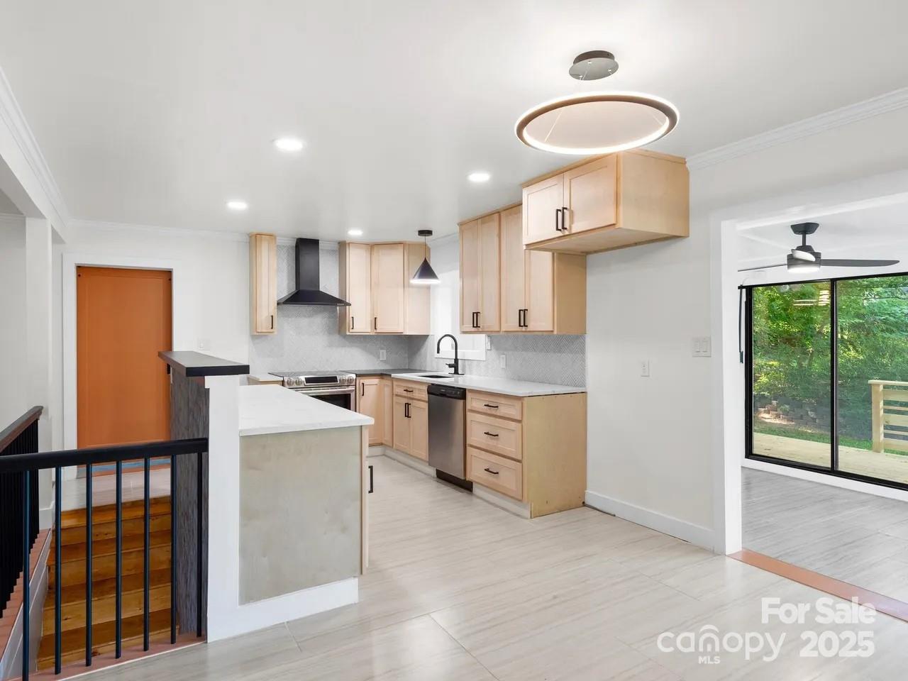 28 Pine Lane Asheville NC 28806