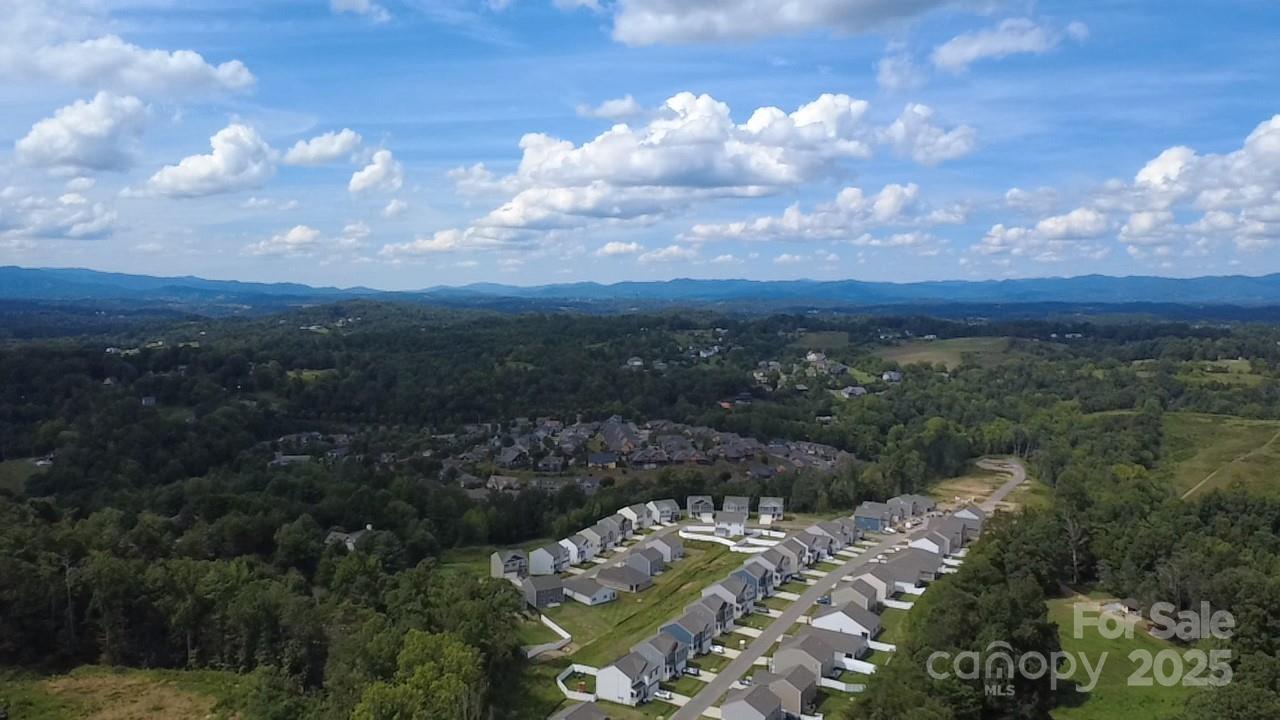 608 Country Oak Drive Asheville NC 28804