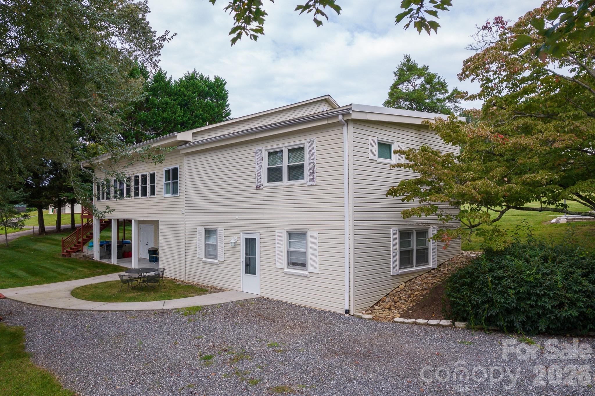 287 Wildlife Club Lane Taylorsville NC 28681