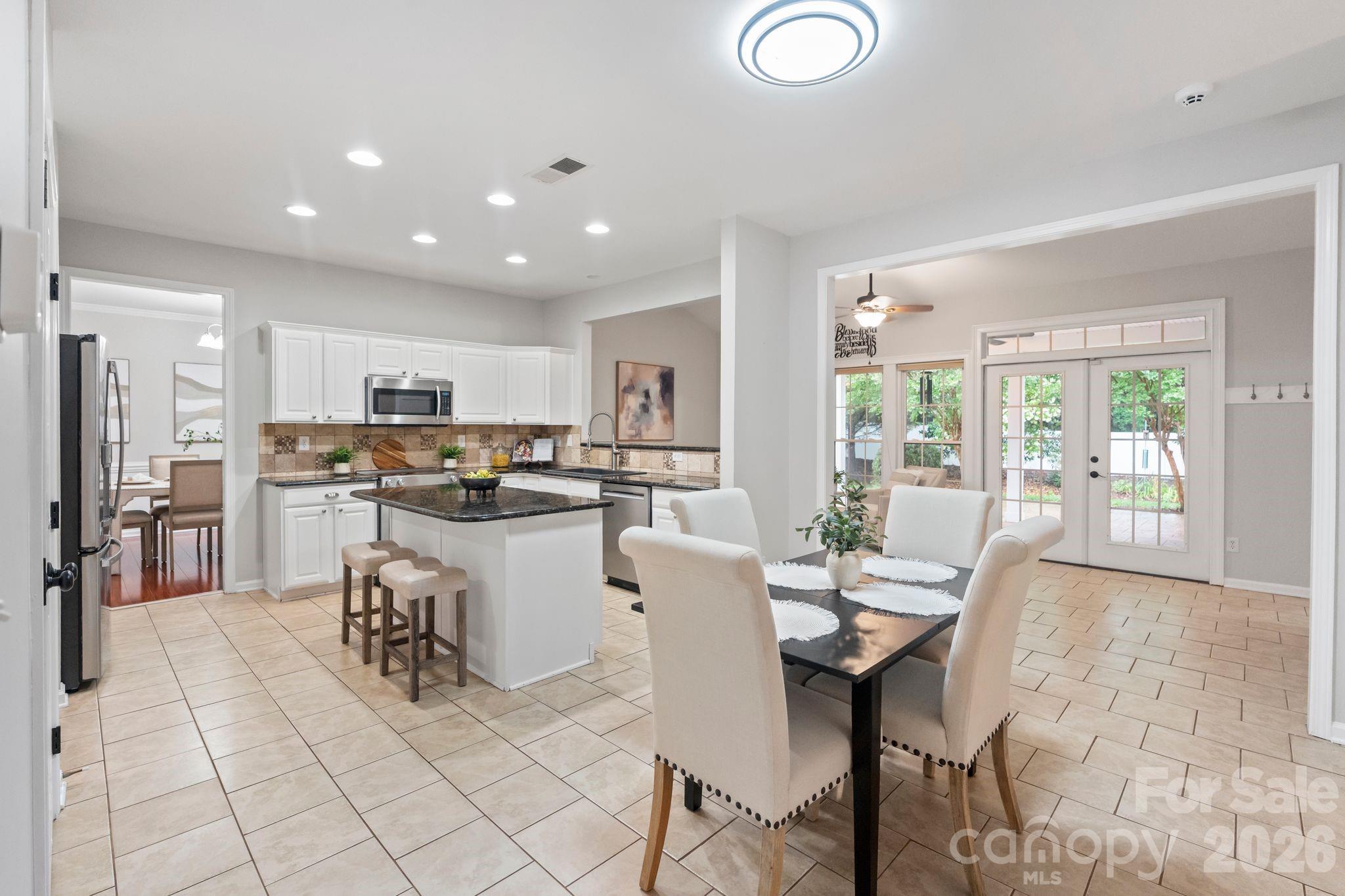 2435 Smith Cove Road Denver NC 28037